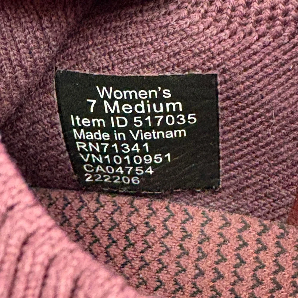 L.L.Bean Women's Sz 7 Burgundy Day Venture Slip-On Sneakers Comfort Outdoor Knit